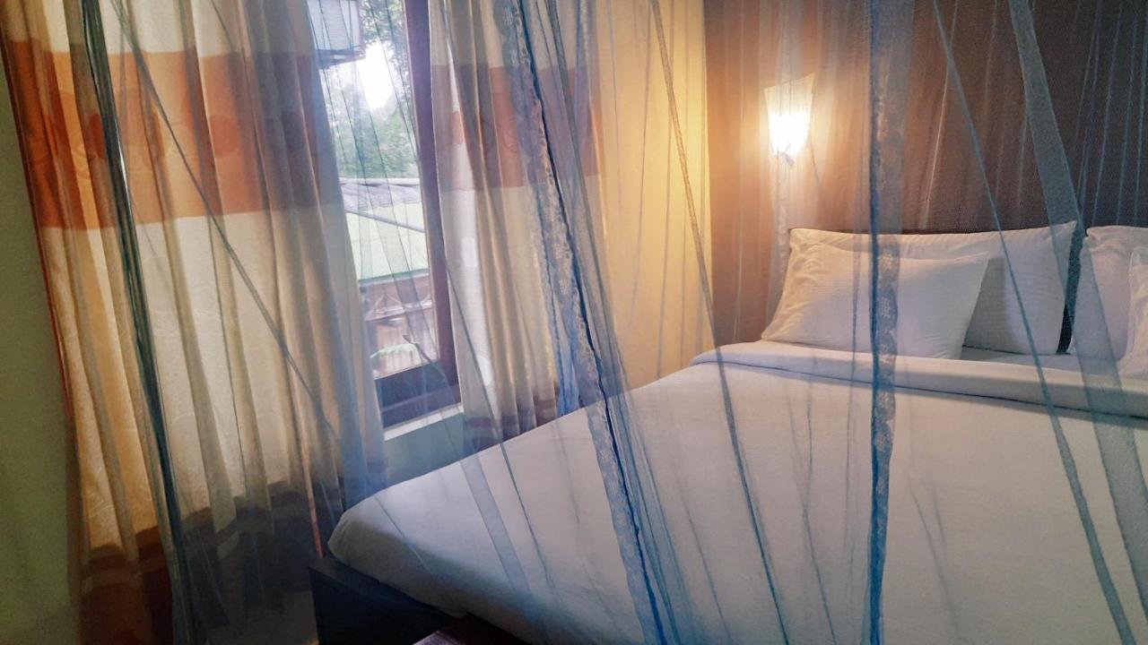 Bed and Breakfast Sitha'S Heaven Елла Екстер'єр фото